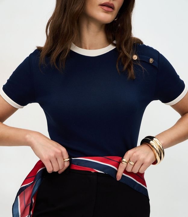 Blusa Manga Corta en Rib con Botones en el Hombro 4