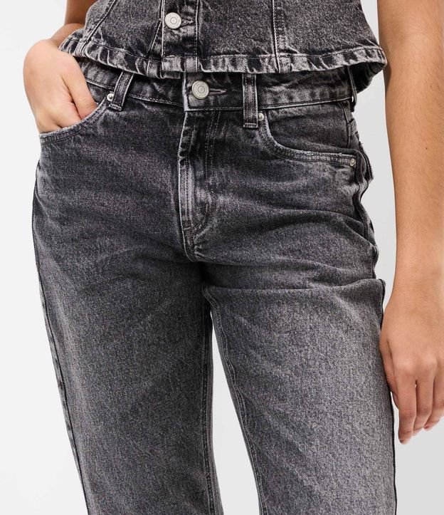 Pantalón Flare en Jeans con Cintura Mediana 4