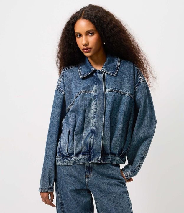 Campera Jeans con Pliegues Delanteros y Posteriores