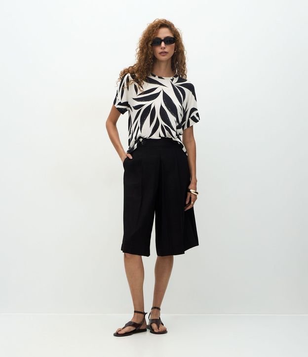 Blusa en Viscosa con Estampado de Follaje 2