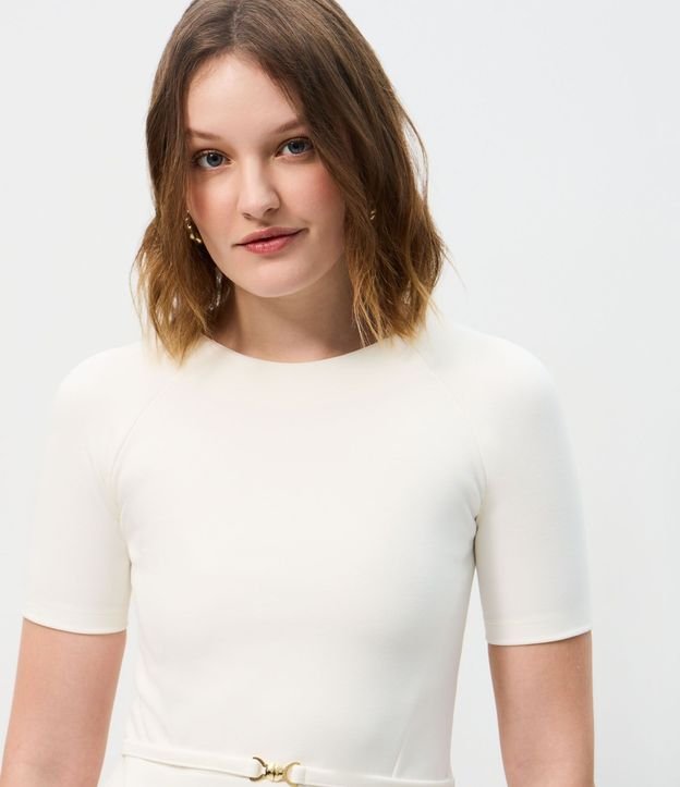 Blusa Femenina en Punto Roma con Peplum y Cinturón 3