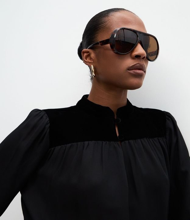 Blusa con Recorte Superior en Terciopelo 3