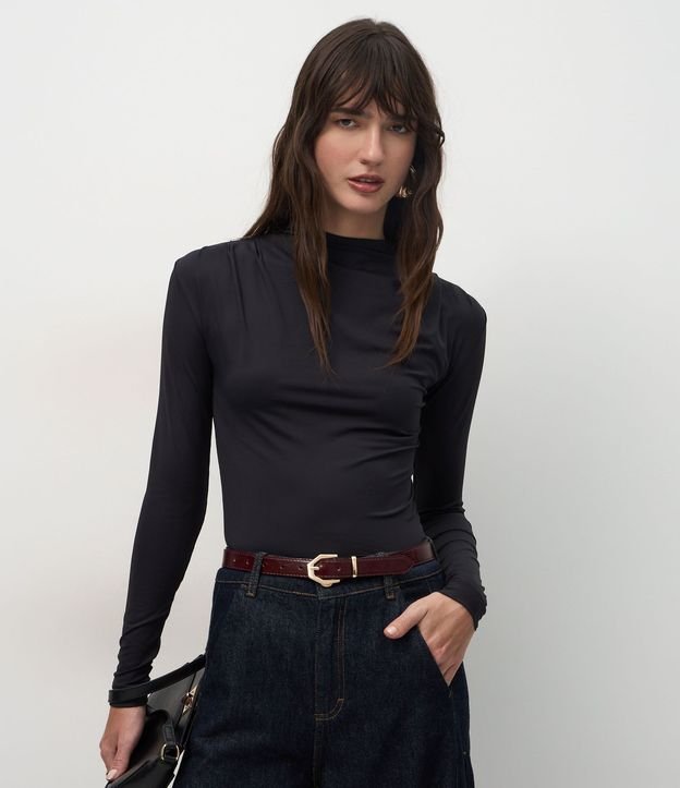 Blusa en Poliamida con Pliegues en los Hombros