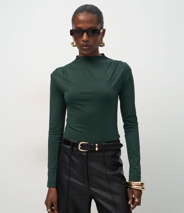 Blusa en Poliamida con Pliegues en los Hombros