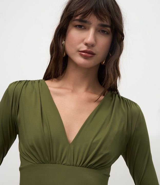Blusa en Poliamida con Escote en V y Mangas Largas 3