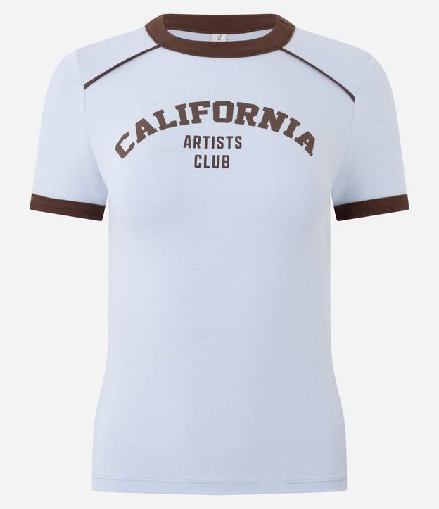 Remera con Detalles Contrastantes y Estampado Lettering California 5