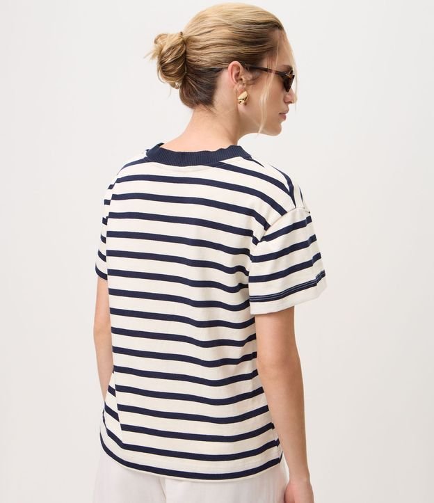 Blusa Rayada en Algodón con Cuello Contrastante 4