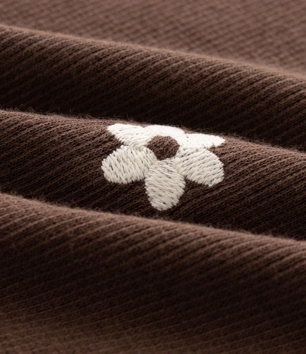 Blusa Infantil Acanalada con Flores Bordado – Talle 5 a 14 años 4