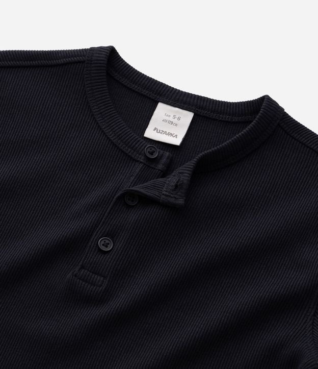Remera Regular Infantil en Algodón con Cuello Henley – Talle 5 a 14 años 5