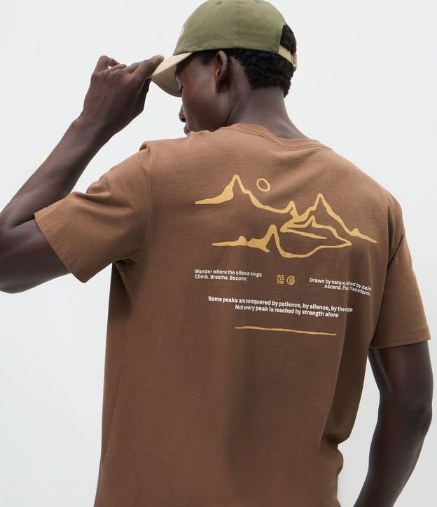 Remera Comfort en Algodón Estampa de Montaña 4