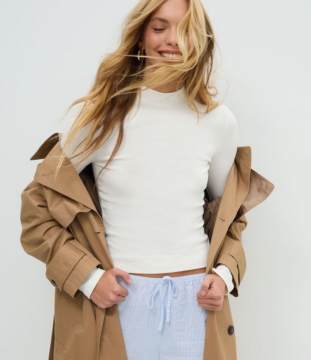 Blusa Básica en Rib con Cuello Alto