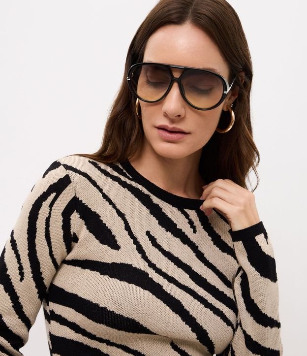 Suéter en Punto con Estampa Animal Print 3