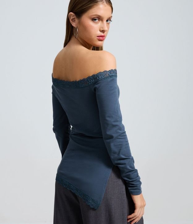 Blusa en Algodón con Escote y Ruedo de Encajes 4