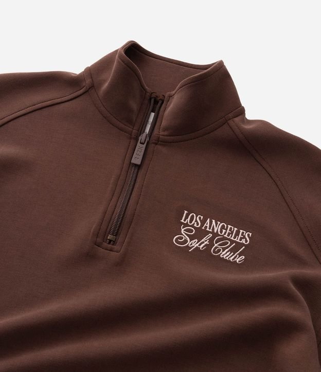 Campera Infantil en Modal con Cuello Alto y Cremallera con Lettering Bordado - Talle 7 a 16 años 5