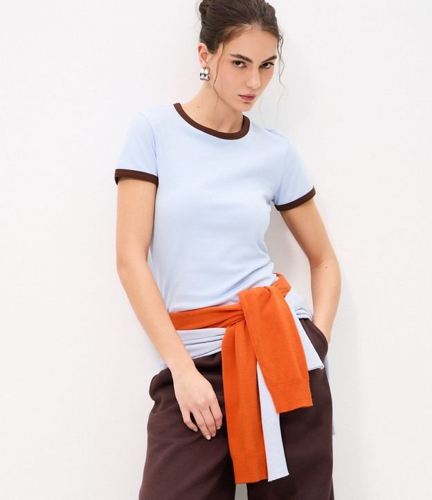 Blusa Baby Look con Mangas y Cuello Contrastantes 2