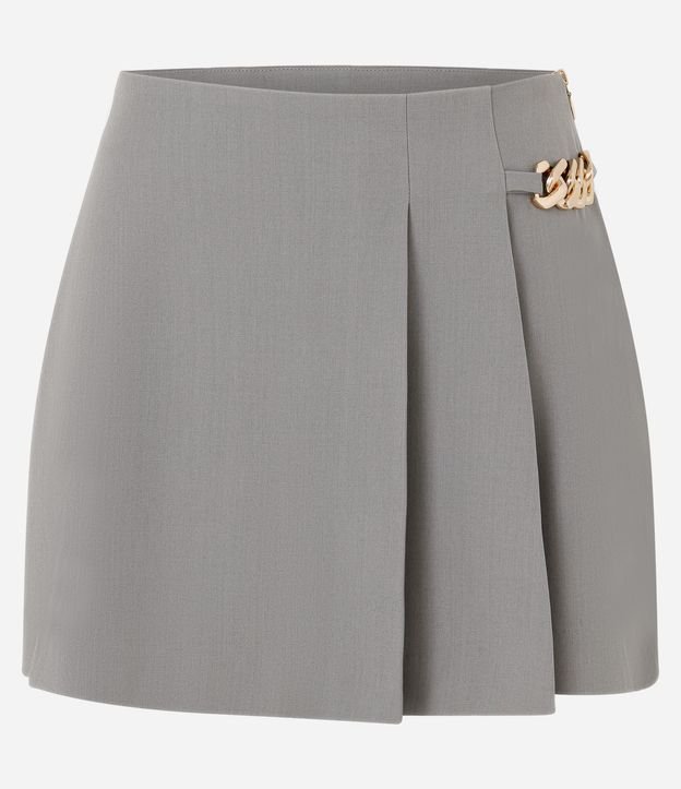 Short Pollera Sastre con Pliegues Delanteros y Cadena de Metal