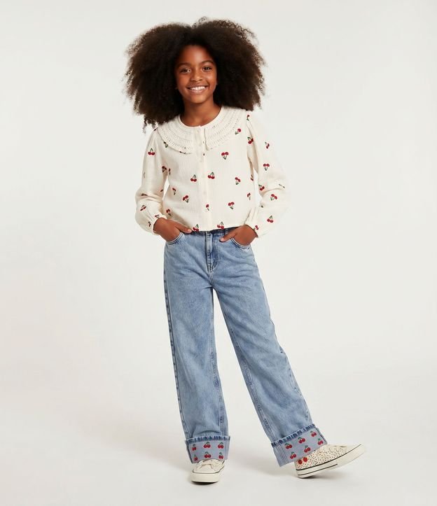 Pantalón Infantil en Jeans con Bordado de Cereza – Talle 7 a 16 años