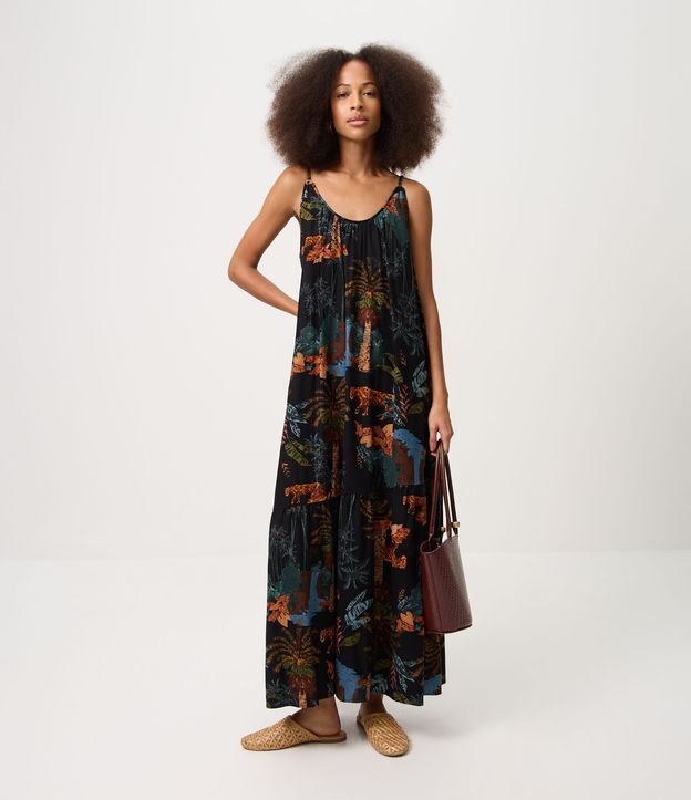 Vestido Largo en Viscolino con Escote U y Estampado Tropical 2