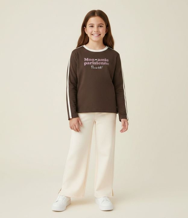 Remera Infantil con Lettering y Friso Lateral – Talle 5 a 14 años