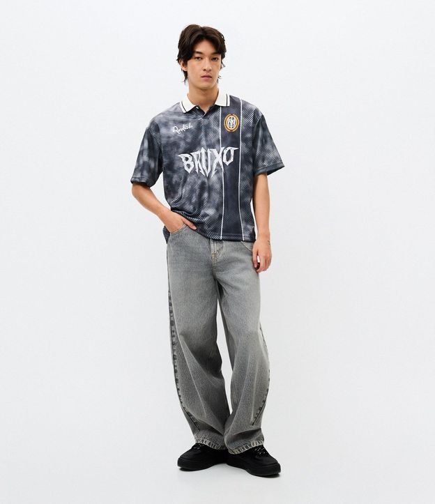 Remera Boxy en Jacquard con Estampa de Ronaldinho Bruxo