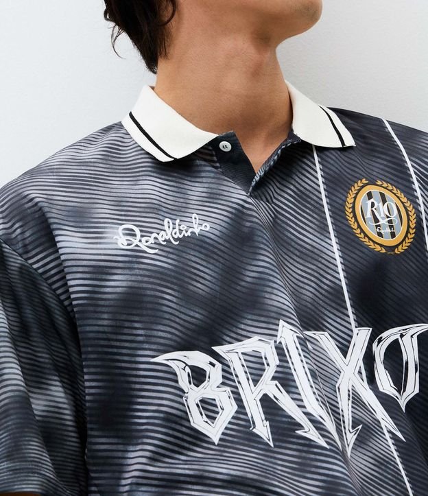 Remera Boxy en Jacquard con Estampa de Ronaldinho Bruxo 3