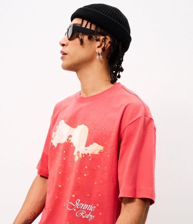 Remera Boxy con Estampa Jennie Ruby 4