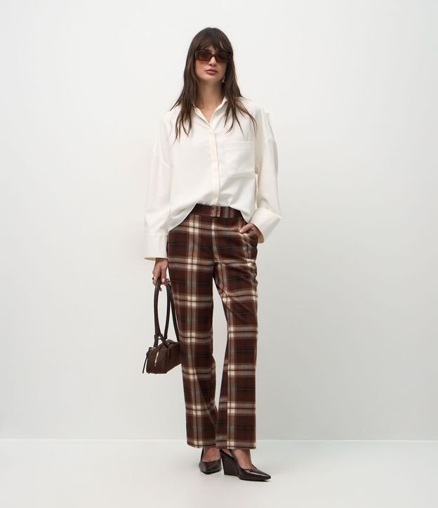 Camisa Oversize con Bolsillo Lateral 2