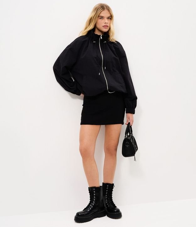 Campera con Cuello Alto Ajustable 2