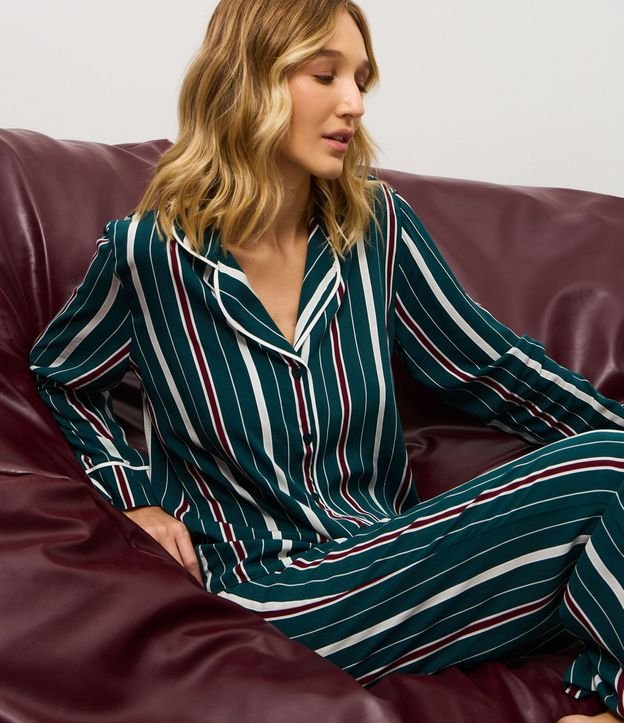 Pijama Largo Americano en Viscosa con Estampa de Rayas 1