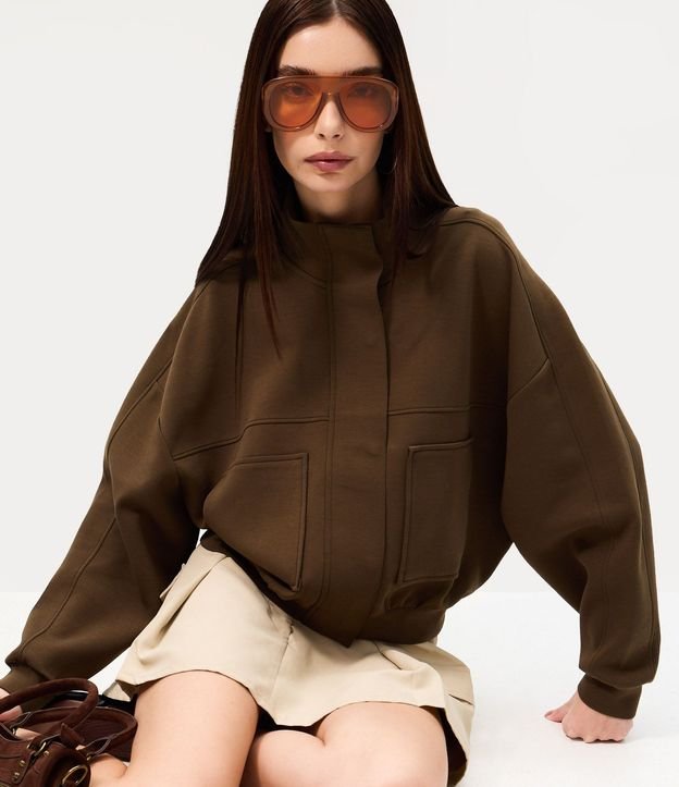 Campera Punto Roma con Bolsillos y Cuello Alto