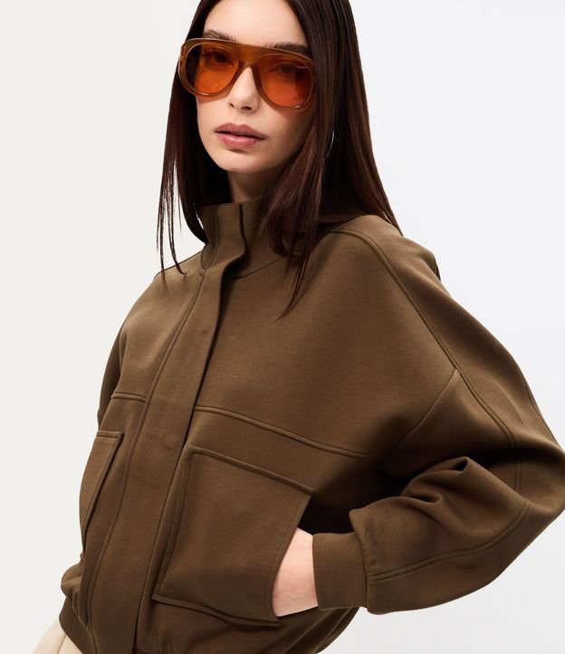 Campera Punto Roma con Bolsillos y Cuello Alto 4