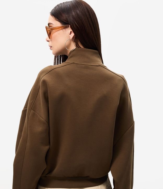 Campera Punto Roma con Bolsillos y Cuello Alto 5