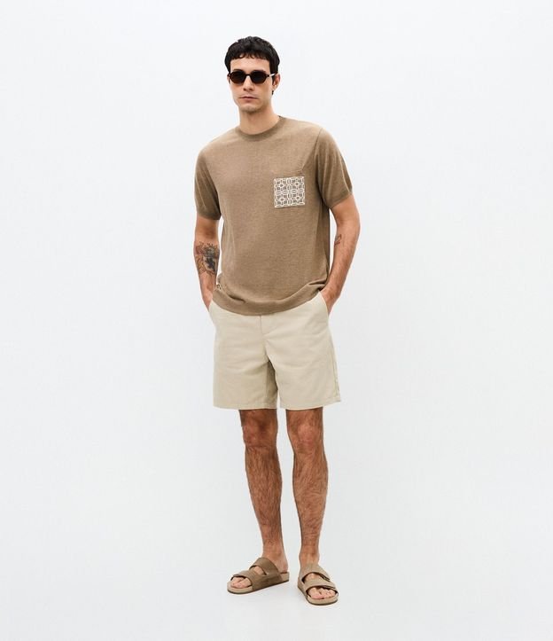 Remera con Bolsillo Delantero 2