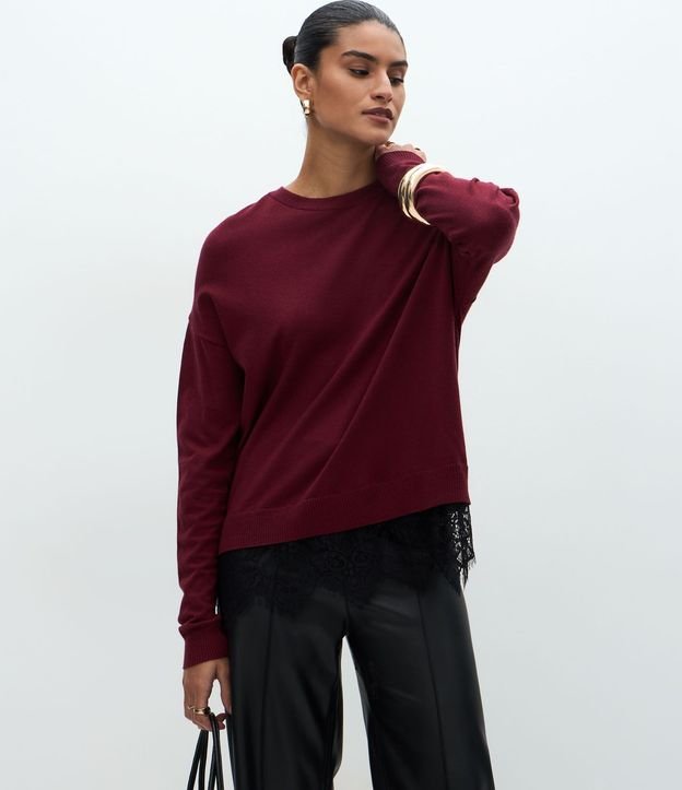 Blusa en Punto con Aplicación de Encaje en el Ruedo 1