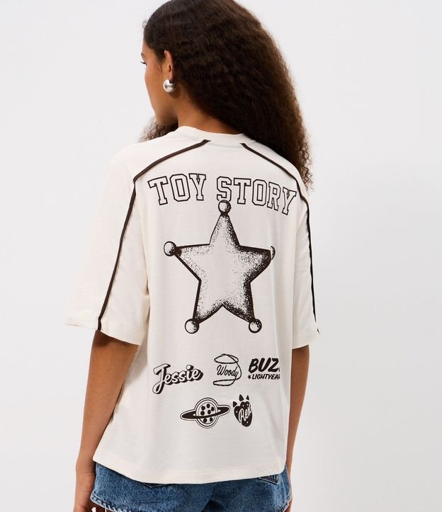 Remera con Sisa Deslocada y Estampa de Toy Story 4