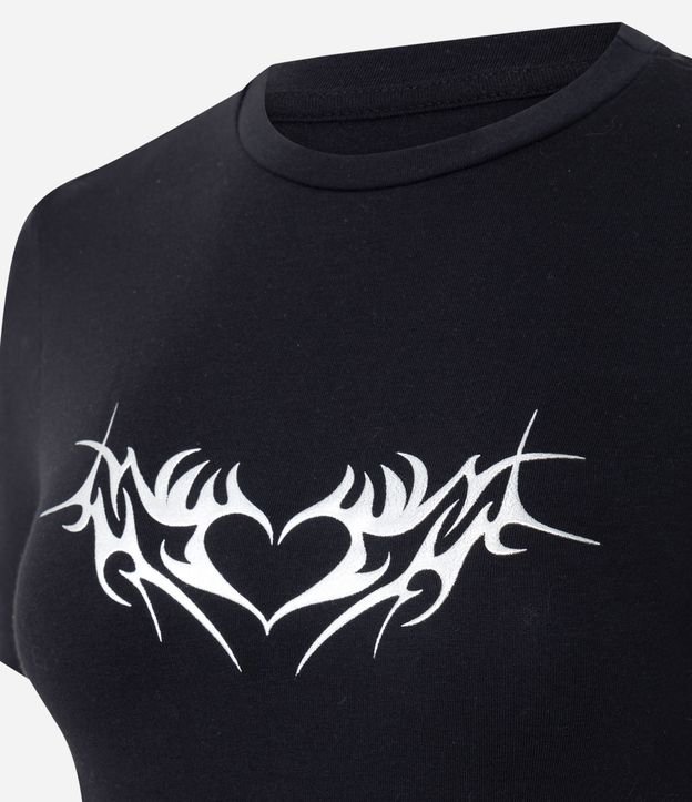 Remera New T-Shirt con Estampa de Corazón Tribal 6