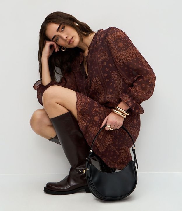 Vestido Corto con Volados y Estampa de Paisley 2