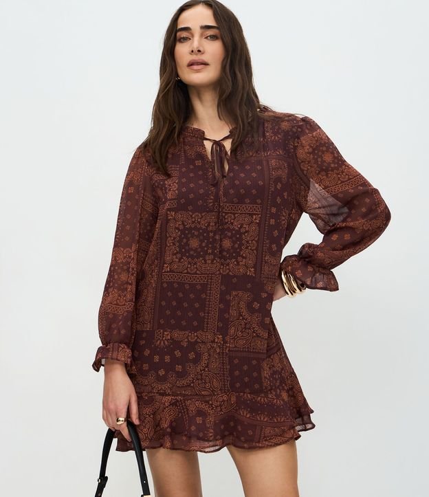 Vestido Corto con Volados y Estampa de Paisley 3