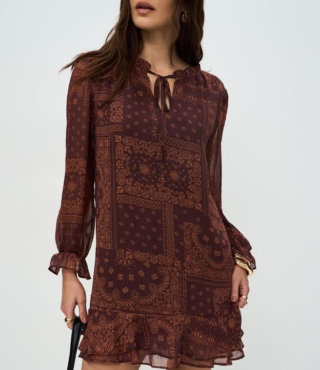 Vestido Corto con Volados y Estampa de Paisley 4