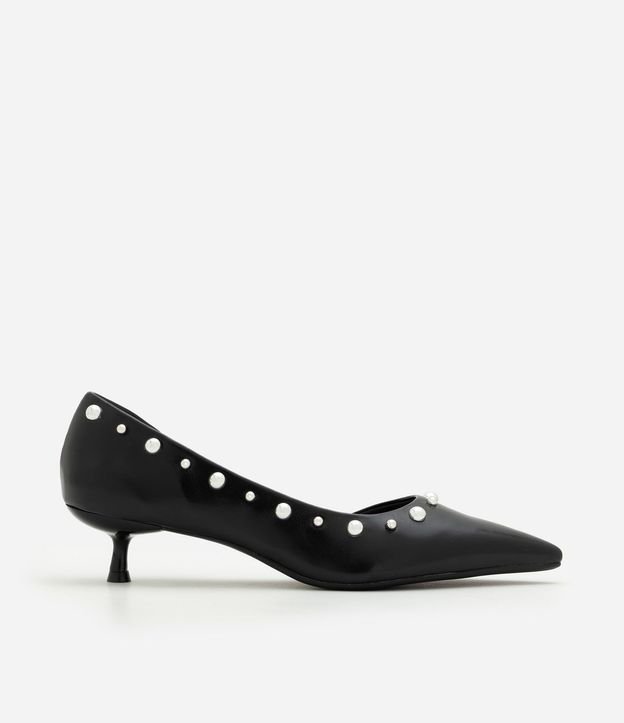 Zapato en PU con Salto Kitten Heel y Aplicación de Studs