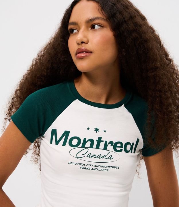 Remera en Algodón con Lettering Montreal y Sisa Raglán