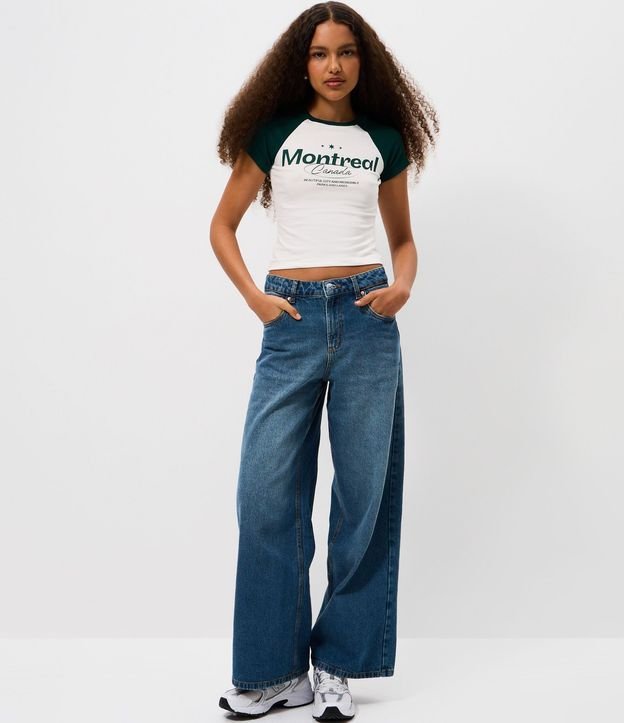 Remera en Algodón con Lettering Montreal y Sisa Raglán 2