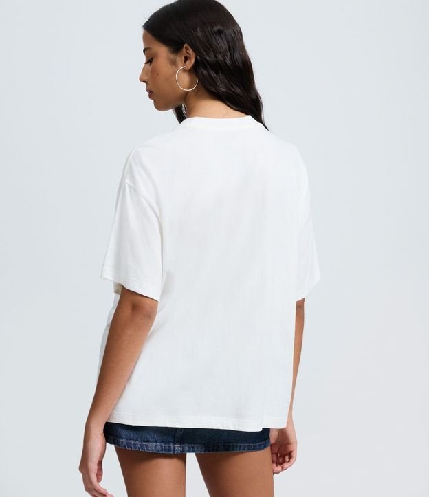 Remera Boxy Estampada con Cantora Lisa en Algodón 4