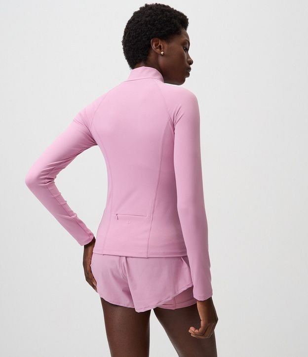 Campera Deportiva Ajustada en Microfibra con Bolsillo 3