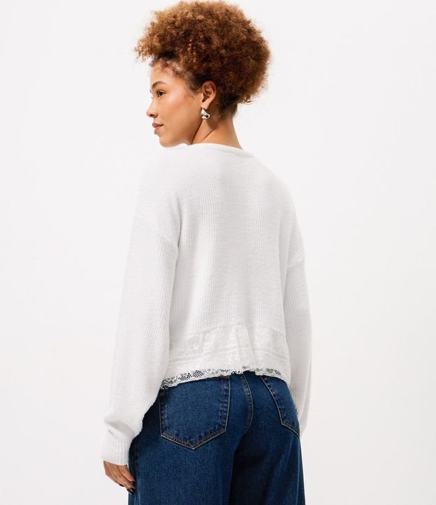 Cardigan en Punto con Botones y Detalle de Ruedo de Encaje 4