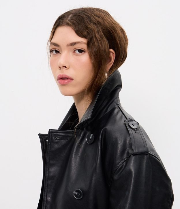 Campera en PU con Lazo y Botones Delanteros 4