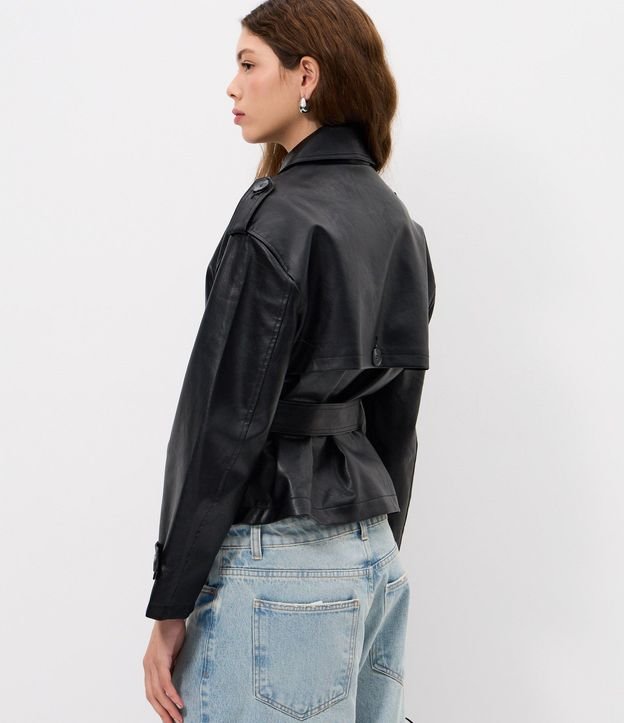 Campera en PU con Lazo y Botones Delanteros 5