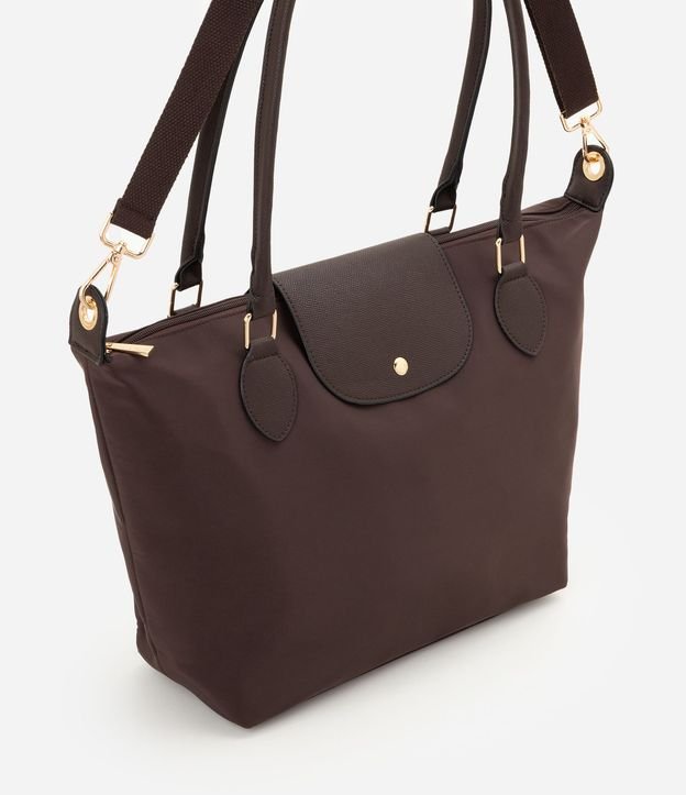 Cartera Mediana con Solapa y Asa Desmontable 1
