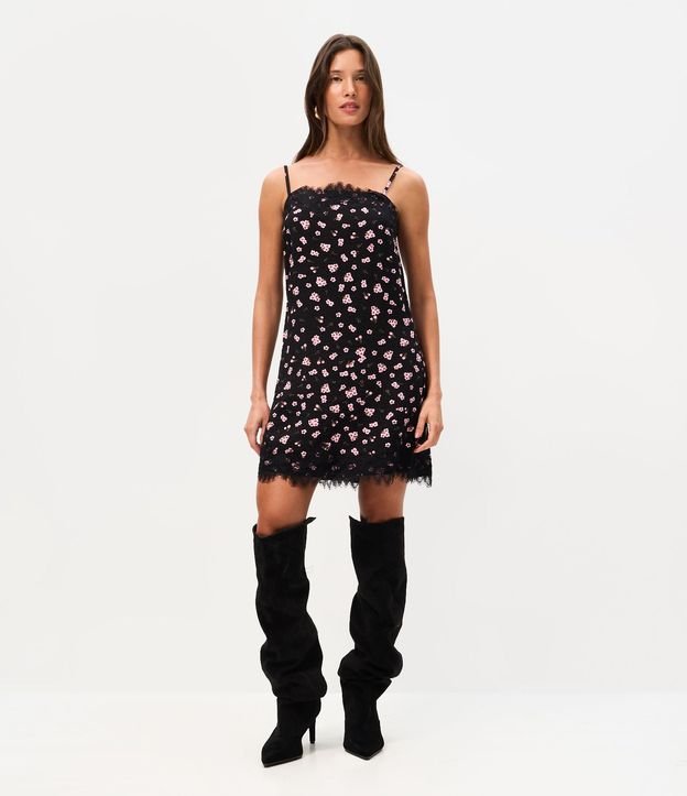 Vestido Corto Floral en Viscosa Texturizada con Encaje en el Escote y Bajo