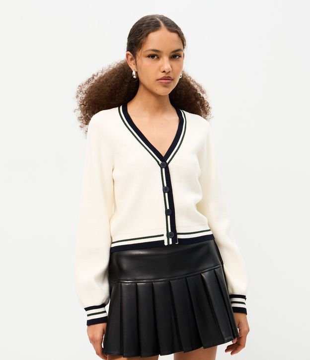 Cardigan en Punto con Detalles en Rayas Contrastantes